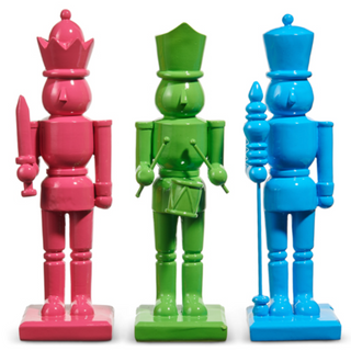RIGHT NUTCRACKER