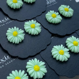 Mint Daisies Earrings